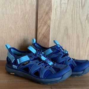 Women’s Teva Sandals, size 6 1/2, cobalt/aqua